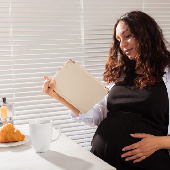 دورة الولادة الطبيعية مع دورة التعافي النفسي في النفاس ودورة دليل الأم الشامل