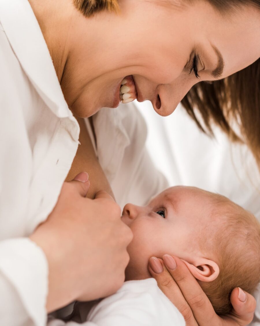 علامات نجاح الرضاعة الطبيعية